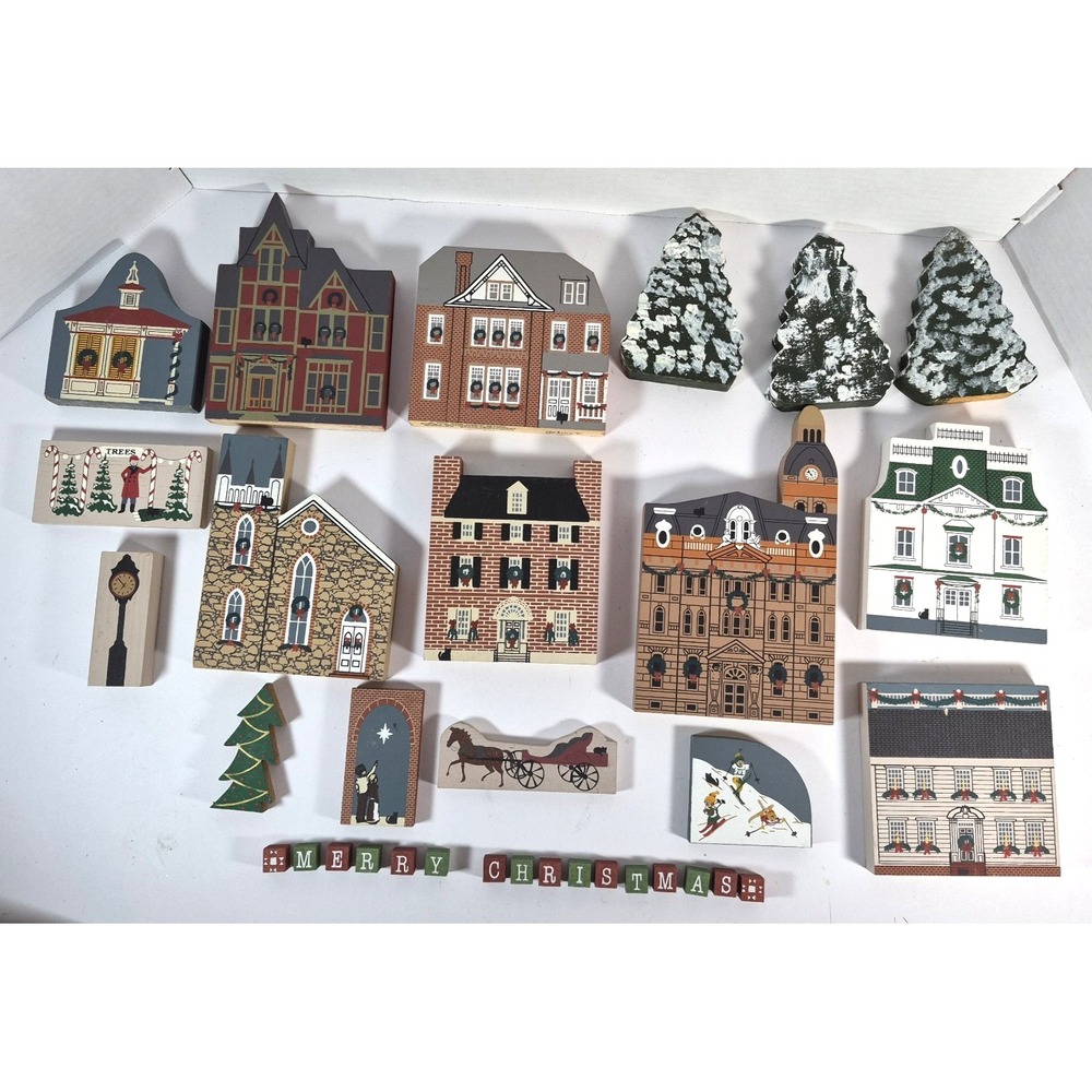 Cat's Meow Assorted Christmas Holiday Lot of 18 pieces, Trees, Skiers, Buildings
